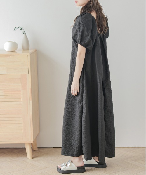 AMELY(エミリー)の「ボリューム袖ジャガードワンピース(ワンピース・レディース・ブラック/ピンクベージュ/ライム/ブラウン・M/L)」の11枚目の写真