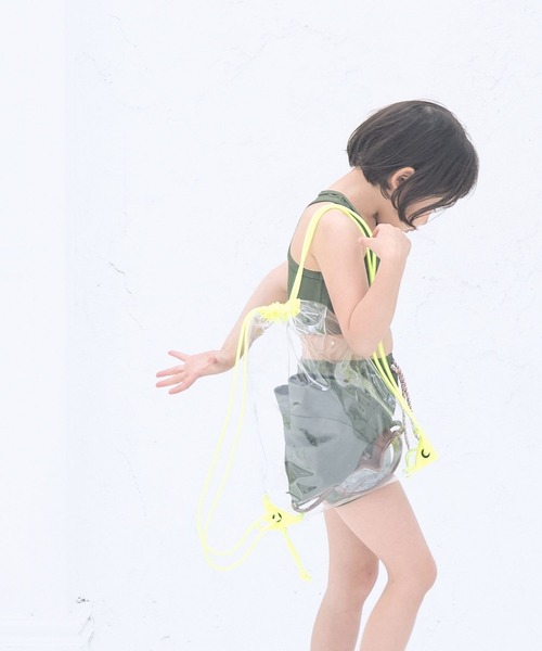 LOWRYS FARM（ローリーズファーム）の「クリアナップサック　904039（バックパック/リュック・キッズ・イエロー/ブラック・FREE）」の2枚目の写真