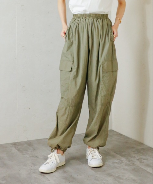 Per sist ence（パーシエンス）の「Per sist ence/パーシエンス　ワッシャータフタパラシュートパンツ（その他パンツ・レディース・カーキ/ピンク/オフホワイト/ブラック・FREE）」の3枚目の写真