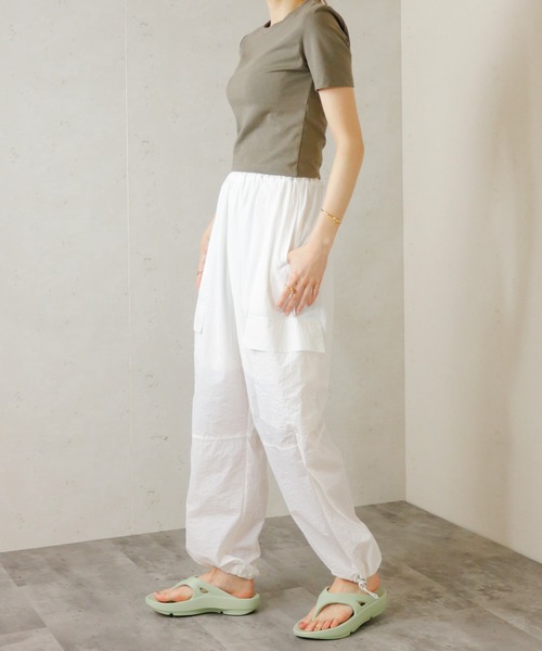 Per sist ence（パーシエンス）の「Per sist ence/パーシエンス　ワッシャータフタパラシュートパンツ（その他パンツ・レディース・カーキ/ピンク/オフホワイト/ブラック・FREE）」の10枚目の写真