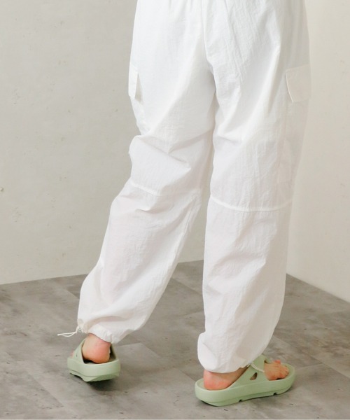 Per sist ence（パーシエンス）の「Per sist ence/パーシエンス　ワッシャータフタパラシュートパンツ（その他パンツ・レディース・カーキ/ピンク/オフホワイト/ブラック・FREE）」の14枚目の写真