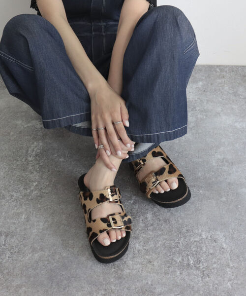 PLAKTON(プラクトン)の「【PLAKTON/プラクトン】ハラコベルト厚底サンダル(サンダル・レディース・ベージュ系その他4/ブラック・37/36)」の2枚目の写真