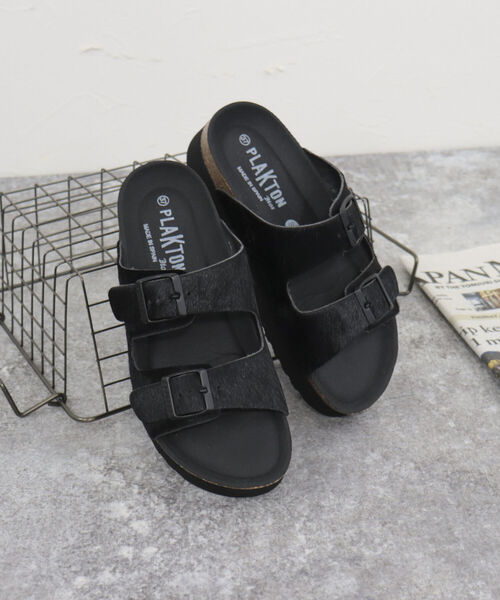 PLAKTON(プラクトン)の「【PLAKTON/プラクトン】ハラコベルト厚底サンダル(サンダル・レディース・ベージュ系その他4/ブラック・37/36)」の1枚目の写真