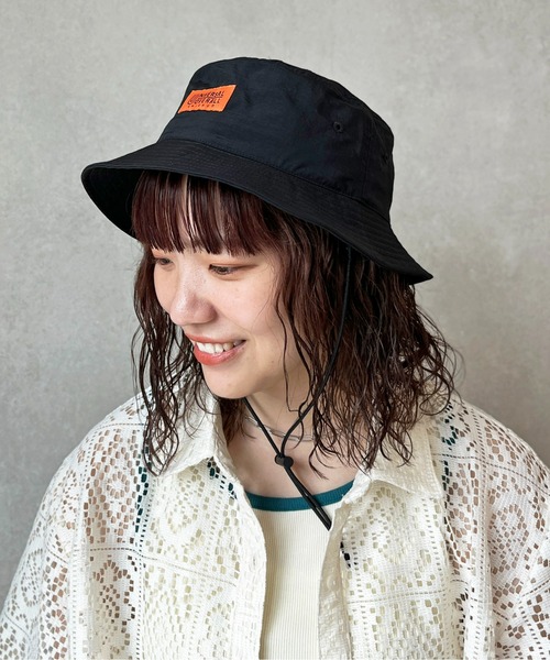 UNIVERSAL OVERALL（ユニバーサルオーバーオール）の「ストラップバケハ（ハット・メンズ・アイボリー/ブラック系その他/ブラック/ベージュ・FREE）」の2枚目の写真
