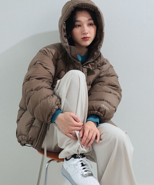 Ray BEAMS（レイビームス）の「GYMPHLEX / フーデッド ダウン ジャケット（ダウンジャケット/コート・レディース・ブラック/カーキ・12/14）」の21枚目の写真