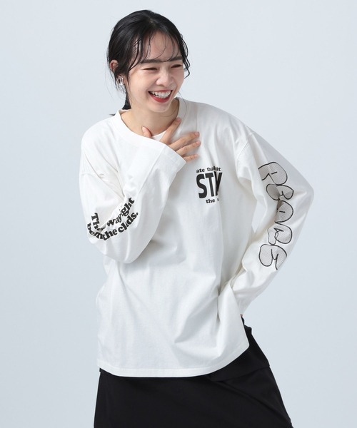 BAYFLOW(ベイフロー)の「グラフィックロングTシャツ(Tシャツ/カットソー・レディース・オフホワイト/チャコール/パープル・FREE)」の9枚目の写真