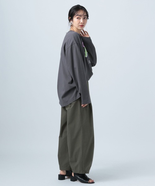 BAYFLOW(ベイフロー)の「グラフィックロングTシャツ(Tシャツ/カットソー・レディース・オフホワイト/チャコール/パープル・FREE)」の18枚目の写真