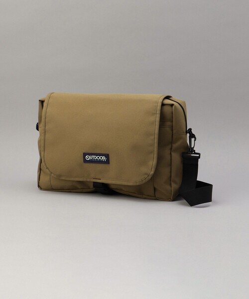 FREAK'S STORE（フリークスストア）の「OUTDOOR PRODUCTS × FREAK'S STORE/アウトドアプロダクツ 別注 MESSENGER BAG/別注 メッセンジャー バッグ/ショルダーバッグ（メッセンジャーバッグ・レディース・その他9/ブラック/ベージュ・ONE SIZE）」の10枚目の写真