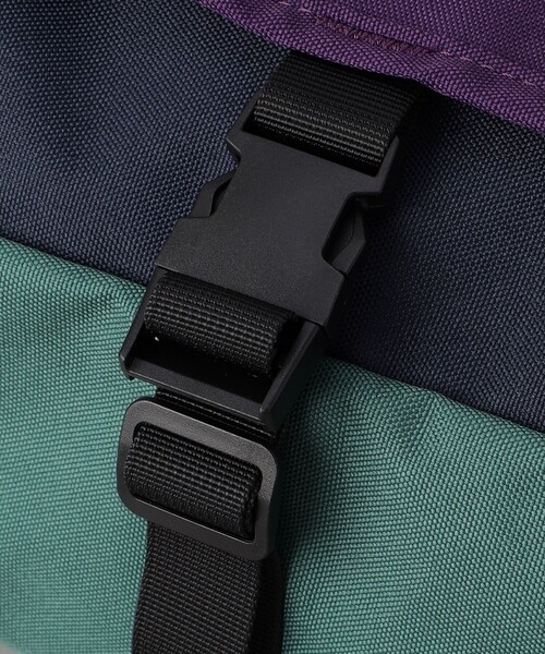 FREAK'S STORE（フリークスストア）の「OUTDOOR PRODUCTS × FREAK'S STORE/アウトドアプロダクツ 別注 MESSENGER BAG/別注 メッセンジャー バッグ/ショルダーバッグ（メッセンジャーバッグ・レディース・その他9/ブラック/ベージュ・ONE SIZE）」の20枚目の写真