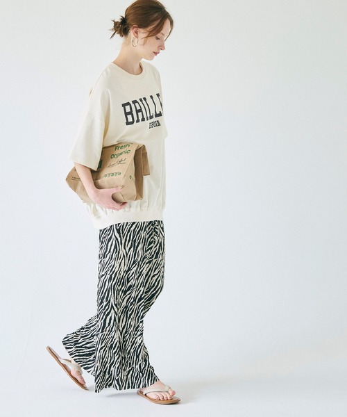 coca(coca)(コカ)の「【WEB限定セール】オーバーサイズプリントスウェット(スウェット・レディース・チャコールグレー/ライトグレー/オートミール/アイボリー・M/L)」の11枚目の写真
