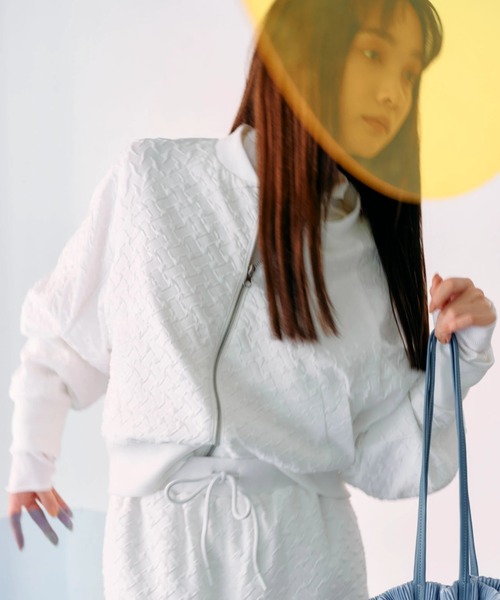 KBF(ケイビーエフ)の「KBF キルティングブルゾン(ブルゾン・レディース・カーキ/オフホワイト・FREE)」の2枚目の写真