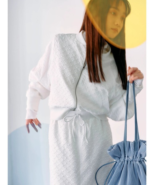 KBF(ケイビーエフ)の「KBF キルティングブルゾン(ブルゾン・レディース・カーキ/オフホワイト・FREE)」の4枚目の写真