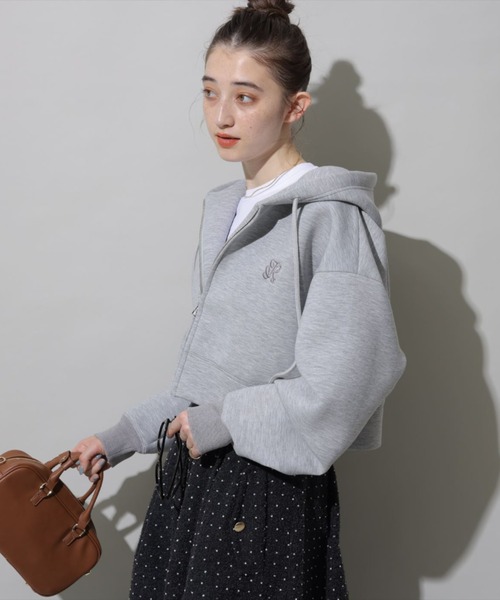 Rirandture（リランドチュール）の「ジップアップクロップドフーディー