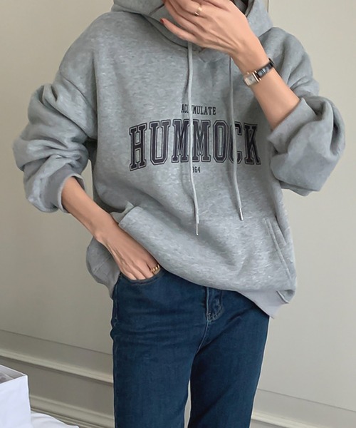 LAFFMO（ラフモ）の「オーバーサイズロゴプリントフーディー（パーカー・レディース・ライトグレー/ダークグレー/ネイビー・F）」の18枚目の写真