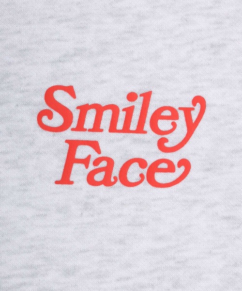 SMILEY FACE(スマイリーフェイス)の「SMILEY FACE/スマイリーフェイス オーバーサイズ 裏起毛 ワンポイント 袖ロゴ バックプリント スウェットプルパーカー フーディー レディース メンズ トレーナー(パーカー・レディース・ネイビー/スミクロ/ブラック/グレー系その他/アッシュグレー/グレー/ブラック系その他/ブルー・M/L/LL)」の18枚目の写真