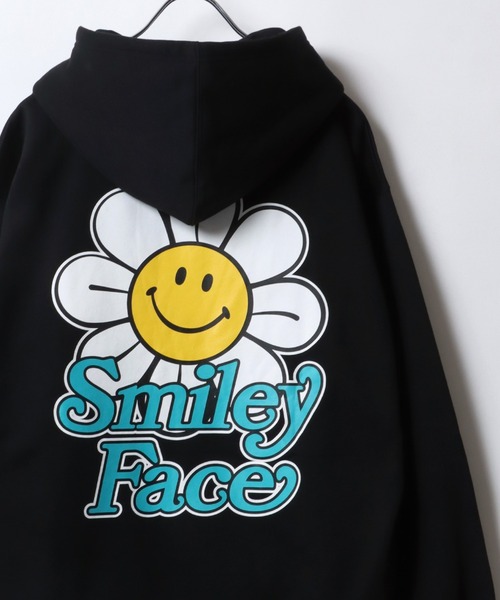 SMILEY FACE(スマイリーフェイス)の「SMILEY FACE/スマイリーフェイス オーバーサイズ 裏起毛 ワンポイント 袖ロゴ バックプリント スウェットプルパーカー フーディー レディース メンズ トレーナー(パーカー・レディース・ネイビー/スミクロ/ブラック/グレー系その他/アッシュグレー/グレー/ブラック系その他/ブルー・M/L/LL)」の22枚目の写真