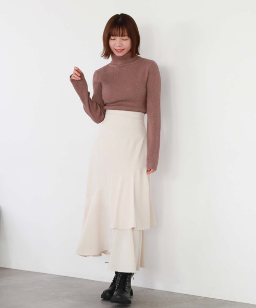 archives（アルシーヴ）の「ポイントチャームタートルリブニット（ニット/セーター・レディース・アイボリー/ブラック/ピンクベージュ/グレー・MEDIUM）」の17枚目の写真