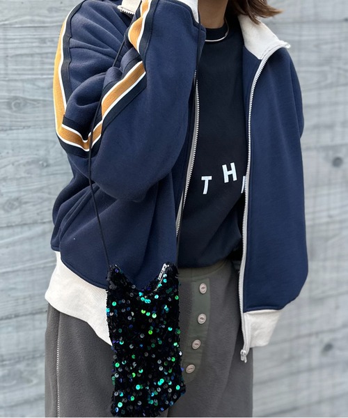 mi via loca（ミヴィアロカ）の「Vintageライクライン裏起毛 ハイネックトラックジャケット（ジャージ・レディース・ブラック/オートミール/ネイビー・FREE）」の9枚目の写真