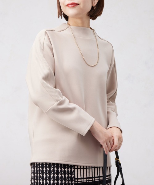 Chez toi(シェトワ)の「リブ切替接結カットジョーゼットプルオーバー(Tシャツ/カットソー・レディース・ブラック/グレイッシュベージュ/グリーン・FREE)」の8枚目の写真