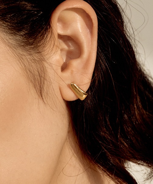 novice(ノーヴィス)の「【novice】Mini Nuance Plate Pierce(ピアス(両耳用)・レディース・ゴールド/シルバー・FREE)」の1枚目の写真