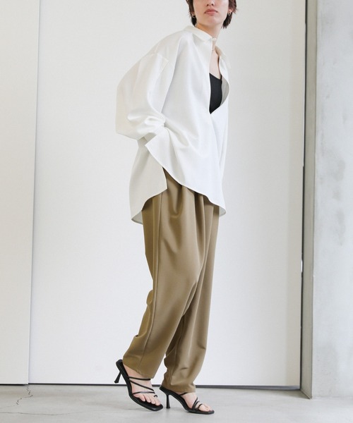 select MOCA(セレクトモカ)の「ダブルタックテーパードパンツ(スラックス・レディース・カーキオリーブ/チャコールグレー・MEDIUM/LARGE)」の4枚目の写真