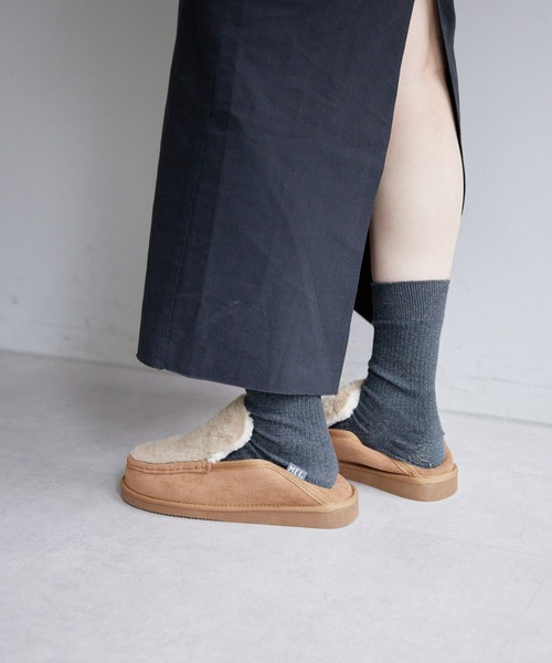 ear PAPILLONNER（イアパピヨネ）の「【MEI(メイ)】モカシン/ファースリッポン（スリッポン・レディース・ベージュ/ブラック・MEDIUM/LARGE）」の16枚目の写真