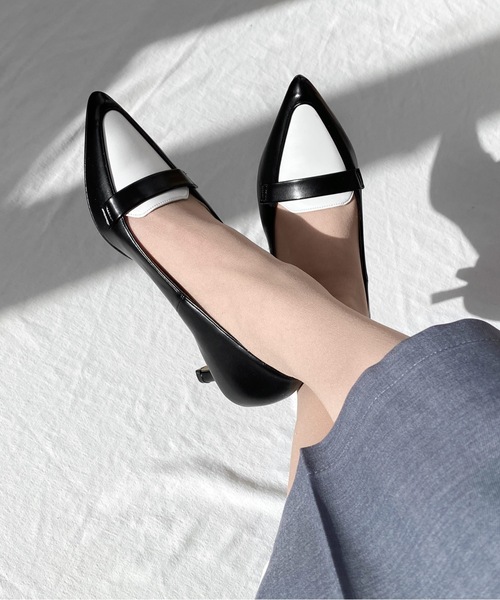 MAMIAN(マミアン)の「ローファースタイル パンプス (5.0cmヒール)(パンプス・レディース・ブラック/シルバー/パイソン/ブラック×ホワイト/ブラウン/ベージュ系その他/アッシュブラウン/シルバー系その他・25.0cm/24.0cm/24.5cm/22.5cm/23.0cm/23.5cm)」の3枚目の写真