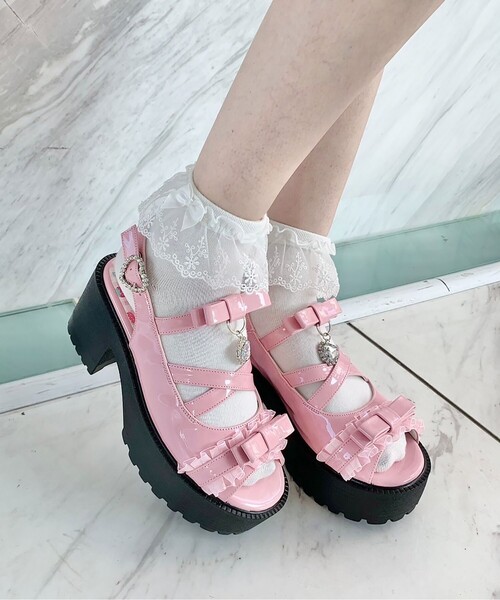cs T&P(シーエスティーアンドピー)の「バックベルト×ダブルリボンパンプス 24SS(パンプス・レディース・ホワイト系2/ピンク系6/ブラック系1・M/L/LL/S)」の6枚目の写真