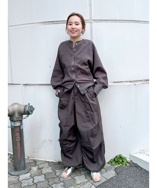 Ungrid（アングリッド）の「スリーブボリュームカットカーデ（カーディガン/ボレロ・レディース・アイボリー/チャコールグレー/ブルー・FREE）」の4枚目の写真