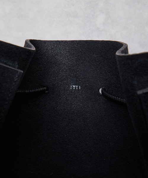 ITTI（イッチ）の「ITTI イッチ / HERRIE KINCHAKU SHOULDER -MM / DIPLO SKY / ヘリー巾着ショルダーバッグ / ディプロスカイ / ITTI-BAG-115-DS（ショルダーバッグ・メンズ・ブラック/アイボリー/グレイッシュベージュ・FREE）」の11枚目の写真