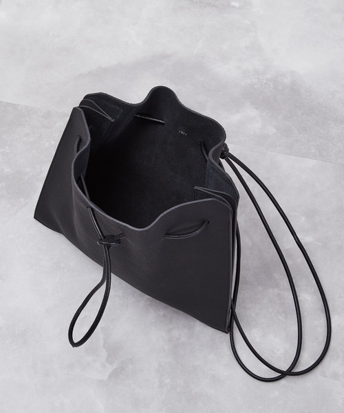 ITTI（イッチ）の「ITTI イッチ / HERRIE KINCHAKU SHOULDER -MM / DIPLO SKY / ヘリー巾着ショルダーバッグ / ディプロスカイ / ITTI-BAG-115-DS（ショルダーバッグ・メンズ・ブラック/アイボリー/グレイッシュベージュ・FREE）」の12枚目の写真