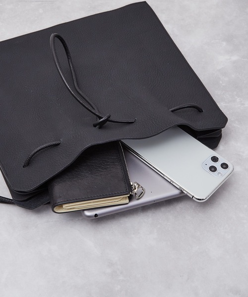 ITTI（イッチ）の「ITTI イッチ / HERRIE KINCHAKU SHOULDER -MM / DIPLO SKY / ヘリー巾着ショルダーバッグ / ディプロスカイ / ITTI-BAG-115-DS（ショルダーバッグ・メンズ・ブラック/アイボリー/グレイッシュベージュ・FREE）」の13枚目の写真