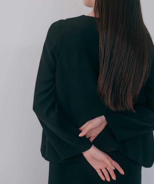 kaene（カエン）の「フォーマルジレジャケット【袖なし】［ブラックフォーマル対応］冠婚葬祭 礼服 喪服 入学式 卒業式 七五三 お宮参り（ノーカラージャケット・レディース・ブラック/ベージュ・34/36/38/40）」の14枚目の写真