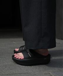 OOFOS（ウーフォス）の「OOFOS/ウーフォス OOMEGA OOAHH 200073 リカバリーサンダル　厚底　メンズ　レディース　ユニセックス（サンダル）」