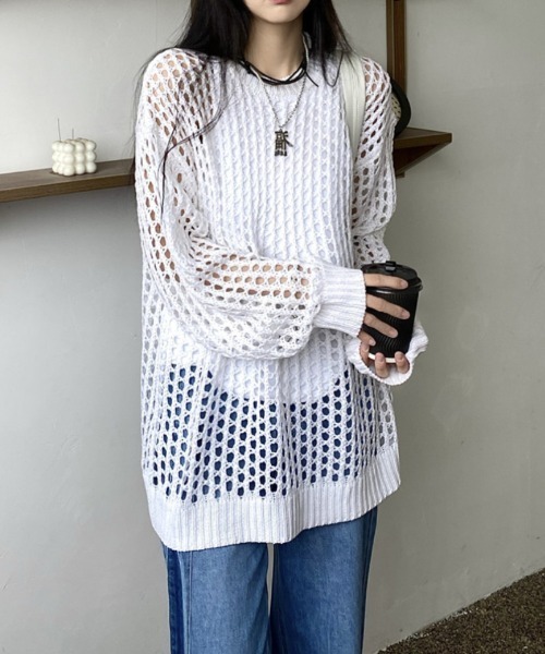 Ritzy(リッツィー)の「オーバーサイズ かぎ編みトップス(その他トップス・レディース・カーキ/ブラック/ホワイト/チャコールグレー・FREE)」の2枚目の写真