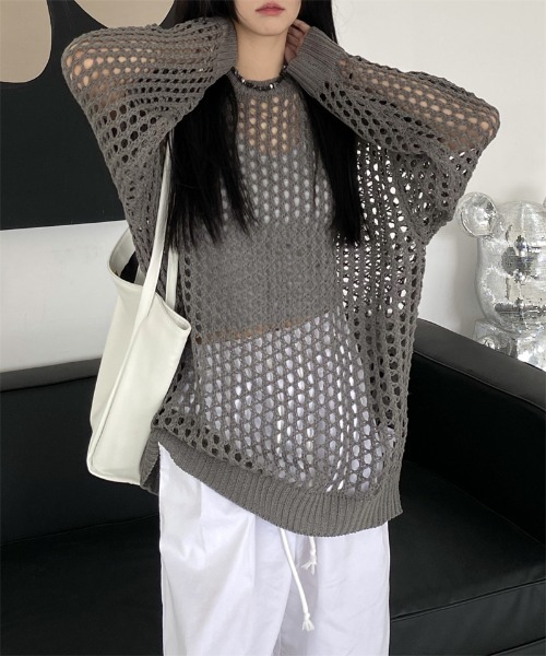 Ritzy(リッツィー)の「オーバーサイズ かぎ編みトップス(その他トップス・レディース・カーキ/ブラック/ホワイト/チャコールグレー・FREE)」の1枚目の写真