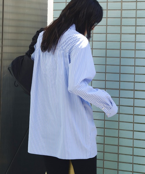 Auntie Rosa Holiday(アンティローザホリデー)の「ストライプシャーリングビスチェシャツ(シャツ/ブラウス・レディース・ネイビー/ブルー・FREE)」の10枚目の写真