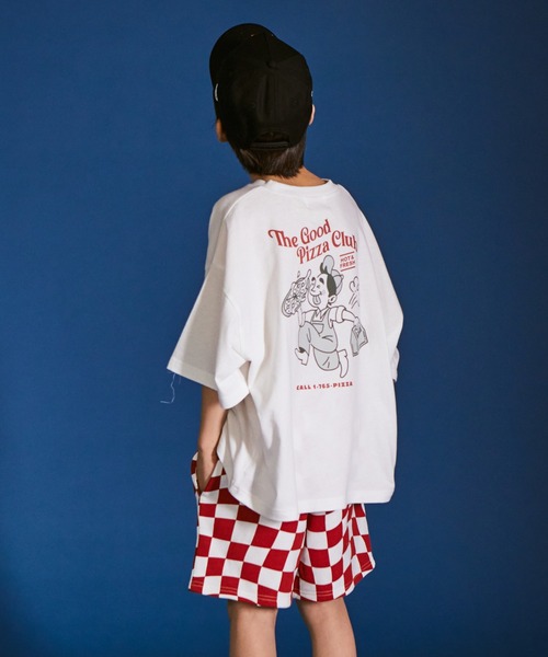 PAIRMANON STREET(ペアマノンストリート)の「【PAIRMANON STREET】アソート バックプリント ビッグシルエット 半袖 Tシャツ(Tシャツ/カットソー・キッズ・ブラック系その他2/ブルー系その他2/イエロー系その他/ブラック系その他/ブラック系その他3/ベージュ系その他3/ホワイト系その他2/ブルー系その他/レッド系その他/ブラック系その他4/ホワイト系その他/ベージュ系その他/ベージュ系その他2・100/150/130/140/90/110/120)」の19枚目の写真