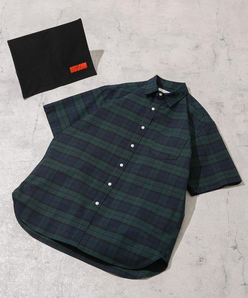 URBAN RESEARCH ROSSO MEN（アーバンリサーチロッソメン）の「『抗菌/消臭』『XXLサイズあり』ハイパフォーマンスオックス半袖シャツ（シャツ/ブラウス・メンズ・ブラック系その他/グレー/ブラック/グレー系その他/ライトブルー/グリーン系その他/ネイビー/ブルー系その他/インディゴブルー/ストライプ/ホワイト・SMALL/MEDIUM/LARGE/X-LARGE/XX-LARGE）」の6枚目の写真