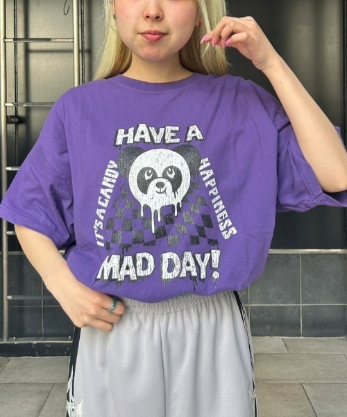 Candy Stripper(キャンディストリッパー)の「HAVE A MAD DAY BIG Tシャツ(Tシャツ/カットソー・レディース・イエロー/パープル/オフホワイト/ブラック・2)」の4枚目の写真
