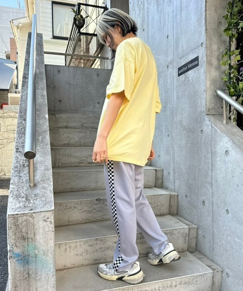 Candy Stripper(キャンディストリッパー)の「HAVE A MAD DAY BIG Tシャツ(Tシャツ/カットソー・レディース・イエロー/パープル/オフホワイト/ブラック・2)」の13枚目の写真