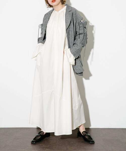 KBF（ケイビーエフ）の「フレアスリーブワンピース（ワンピース・レディース・ブラウン系その他/ブルー/オフホワイト・36/38）」の10枚目の写真