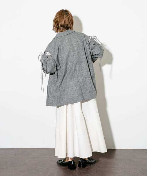 KBF（ケイビーエフ）の「フレアスリーブワンピース（ワンピース・レディース・ブラウン系その他/ブルー/オフホワイト・36/38）」の4枚目の写真