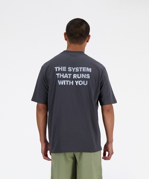 NEW BALANCE（ニューバランス）の「Shifted オーバーサイズ ショートスリーブTシャツ（Tシャツ/カットソー・メンズ・ホワイト/ブラック・SMALL/XX-LARGE/X-LARGE/LARGE/MEDIUM）」の14枚目の写真