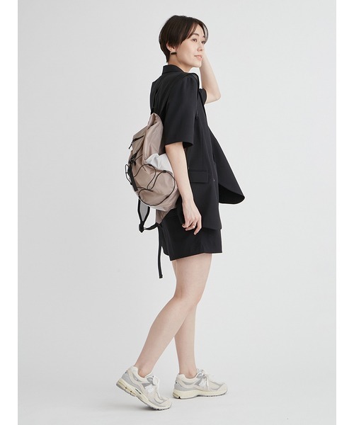 emmi(エミ)の「撥水パッカブルライトバックパック(バックパック/リュック・レディース・ターコイズブルー/ブラック/ホワイト/モカ・FREE)」の8枚目の写真