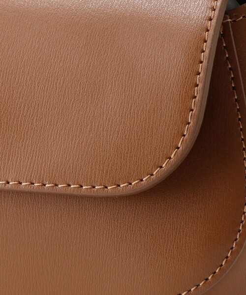 INNUE（イヌエ）の「＜INNUE＞オーバル フラップ ショルダーバッグ＜Select by EMMEL REFINES＞（ショルダーバッグ・レディース・ブラウン/ブラック・FREE）」の11枚目の写真