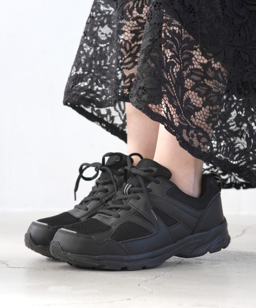 SLACK FOOTWEAR（スラックフットウェア）の「【LEFACILE】防水厚底スニーカー（スニーカー・レディース・ライトグレー/ブラック・23/24/22.5/24.5/23.5）」の2枚目の写真