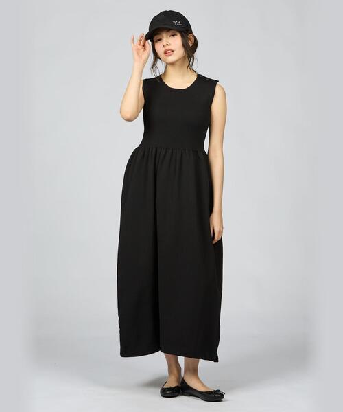 To b. by agnes b.（トゥービーバイアニエスベー）の「WW04 ROBE