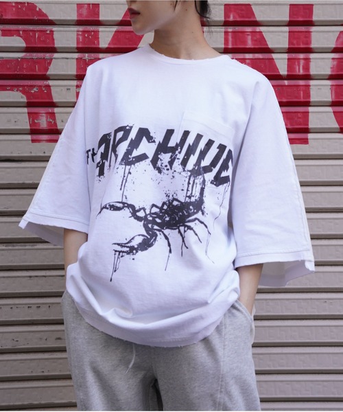 DANKE SCHON（ダンケシェーン）の「DankeSchon/ダンケシェーン/SCORPION DOLMAN S/S Tシャツ（Tシャツ/カットソー・レディース・チャコールグレー/ホワイト・L/M）」の2枚目の写真
