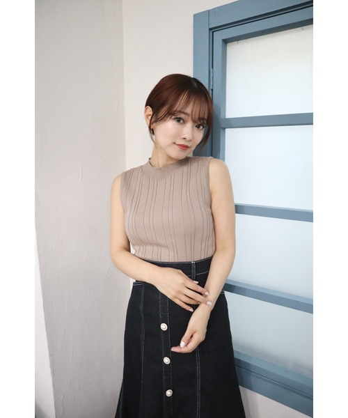 CECIL McBEE（セシルマクビー）の「接触冷感ウォッシャブル　ランダムリブノースリプルオーバー（タンクトップ・レディース・ブラック/オフホワイト/ブルー/ピンク/グリーン/ベージュ/モカ/ネイビー・MEDIUM）」の3枚目の写真